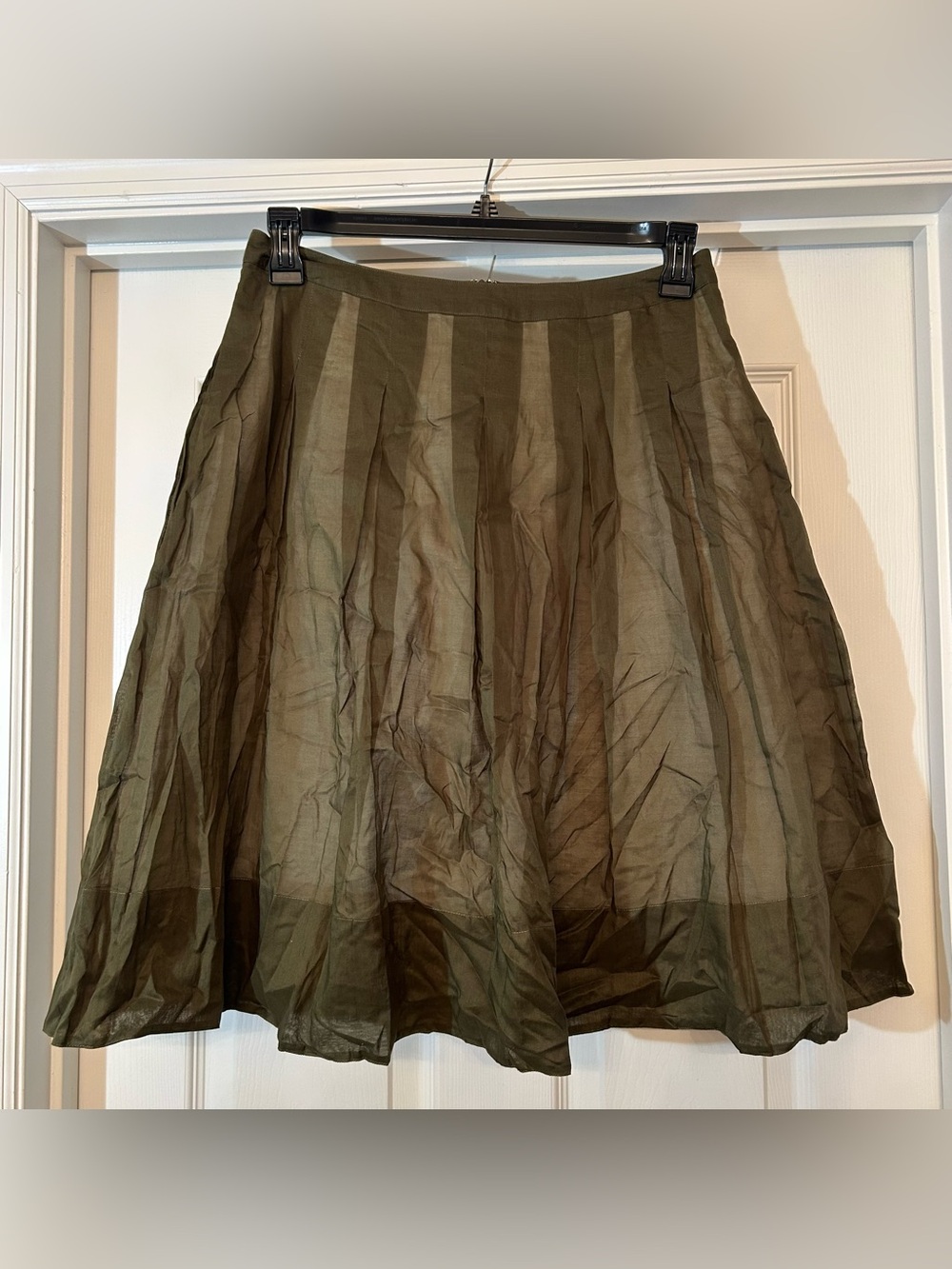 Talbots Elegant Cotton Olive Green Pleated Skirt Size 8P